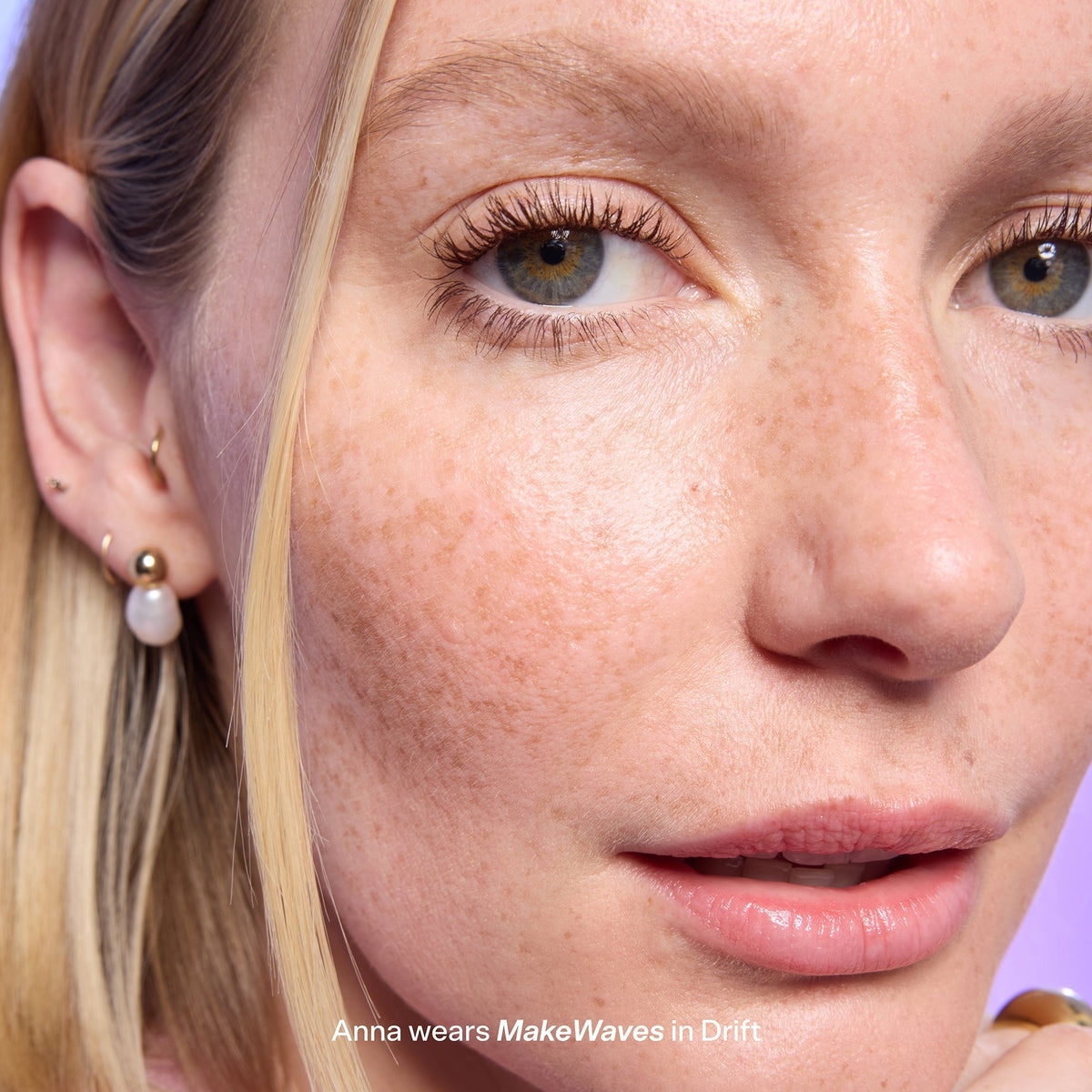 MakeWaves® Mascara J2