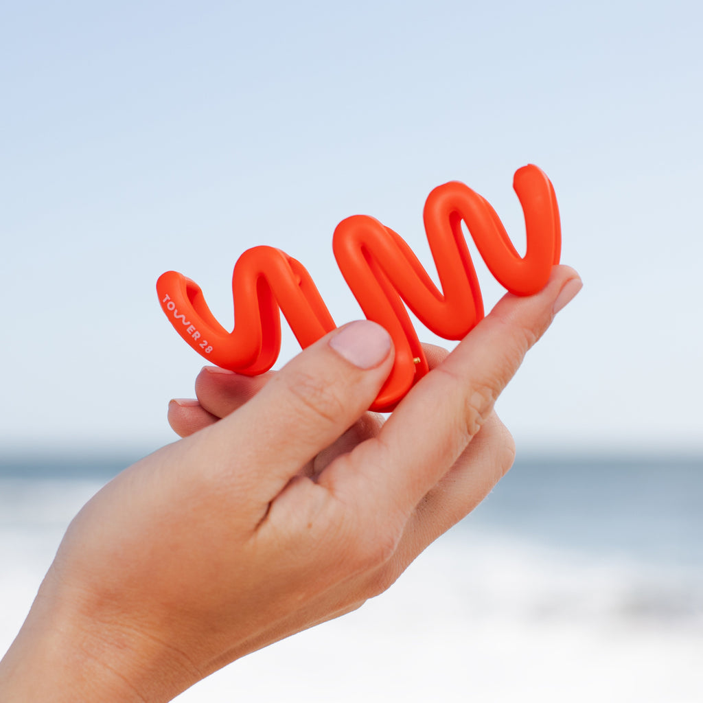 The ‘W’ Claw Clip N6